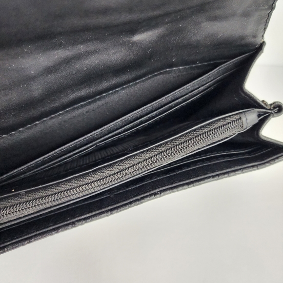 REACTION KENNETH COLE   Black Over Arching Flap Clutch Wallet. - Picture 9 of 11